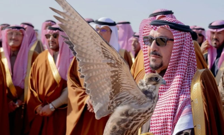 مهرجان القصيم للصقور: تتويج الفائزين بمشاركة 675 صقاراً