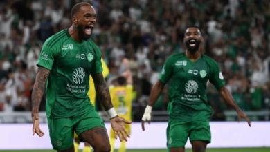 مباراة الأهلي ونيوم في دوري روشن: صراع الوصافة وعودة ميندي