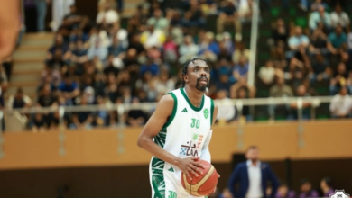 الأهلي يهزم العلا 68-64 ويشعل منافسة دوري السلة السعودي