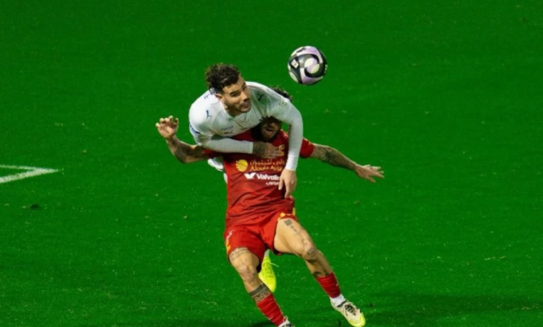 تعادل الهلال والقادسية 2-2: أهداف المباراة والجدل التحكيمي