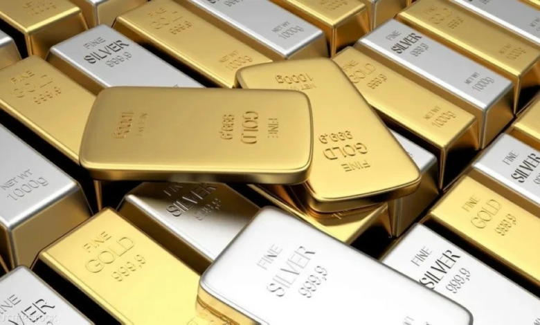 تراجع أسعار الذهب والفضة: أسباب الهبوط وتوقعات السوق