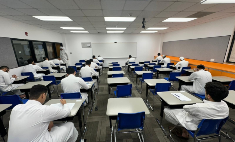 التعليم: 40 درجة للمعدلات وعقوبات حيازة الجوال