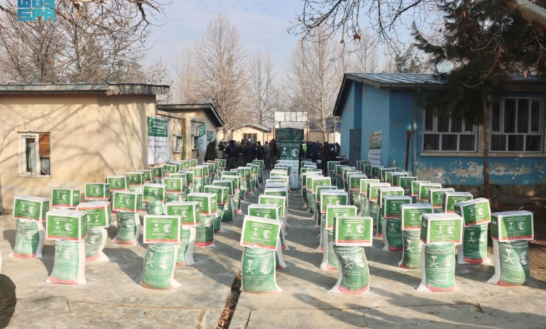 مركز الملك سلمان للإغاثة يوزع مساعدات غذائية في 4 دول