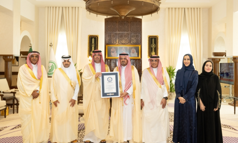 Deputy Governor of Mecca receives Guinness certificate for the world's largest health hackathon