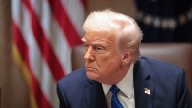 بيترو يهدد ترامب بحمل السلاح بعد اعتقال مادورو