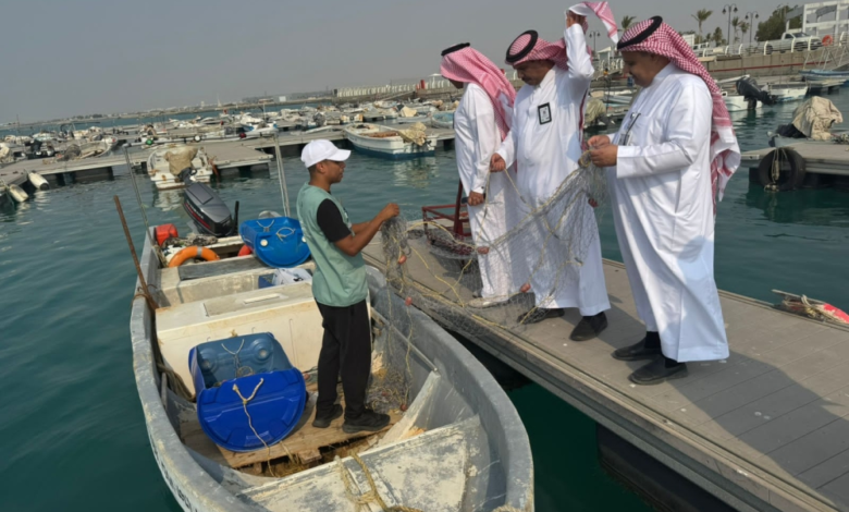 البيئة تضبط مخالفي أنظمة الصيد البحري في مرفأ ثول
