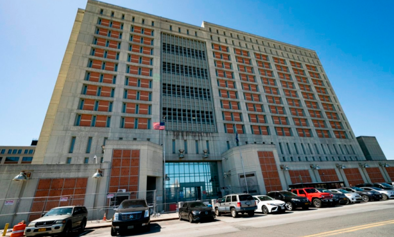 مادورو في سجن بروكلين: تفاصيل الاحتجاز وتهم المخدرات