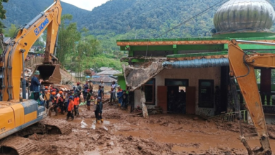 فيضانات سولاويزي: 16 قتيلاً ونزوح المئات في إندونيسيا