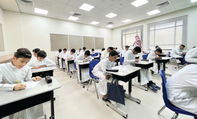وزارة التعليم: منع حجب نتائج الطلاب واعتماد الشهادة الرقمية
