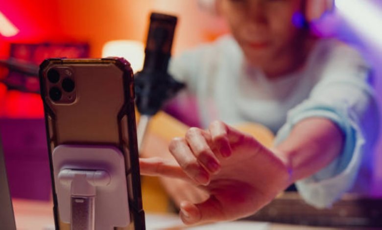 غسل أموال المشاهير: ثروات ضخمة تحت مجهر الرقابة