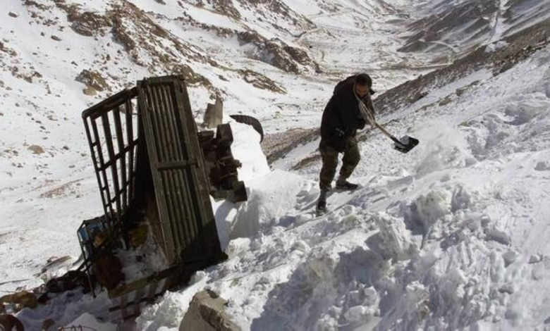 مصرع 3 متزلجين بانهيارات ثلجية في جبال الألب الفرنسية