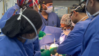 زراعة كلى بالمنظار بجدة: إنهاء معاناة طفلة بتبرع والدتها