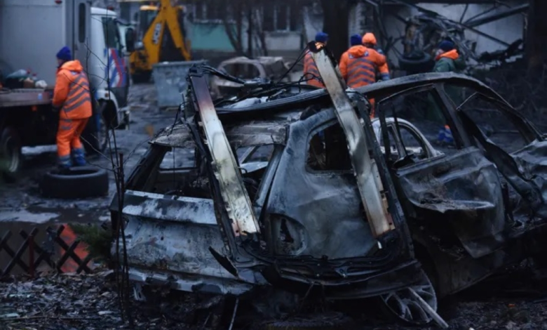 Six policemen killed in bomb blast in northwest Pakistan