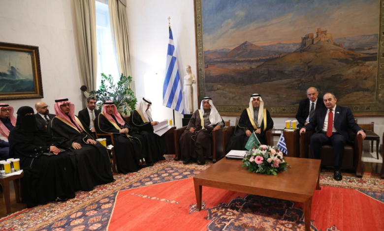 نائب رئيس الشورى في أثينا: تعزيز الشراكة الاستراتيجية مع اليونان