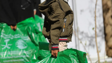 الملك سلمان للإغاثة يوزع كسوة الشتاء في تعز ضمن مشروع كنف