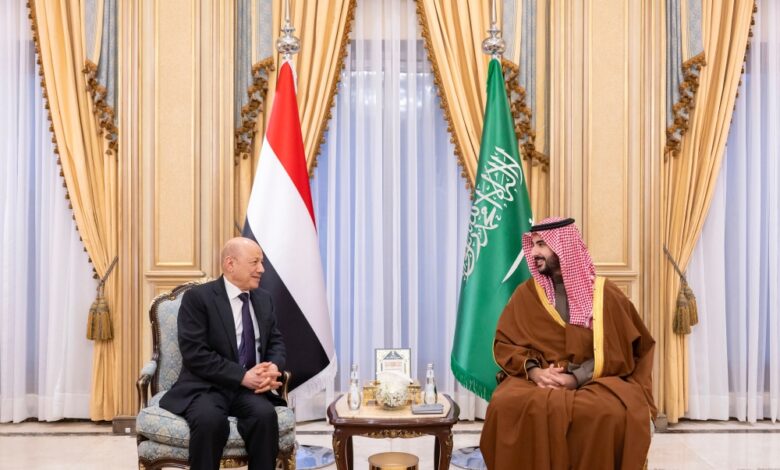 خالد بن سلمان يبحث مع القيادة اليمنية إنهاء الأزمة ودعم الاقتصاد