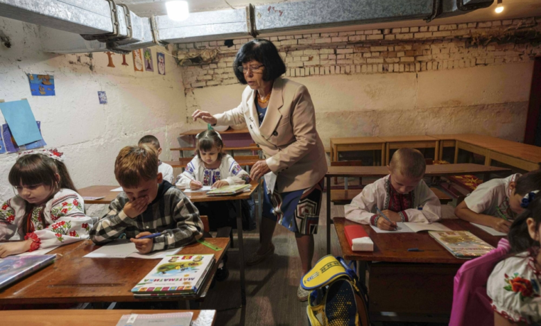 إغلاق مدارس كييف بسبب ضربات الطاقة وتحذيرات روسية