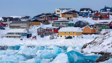 ترامب يهدد برسوم جمركية لضم غرينلاند: أزمة جديدة مع أوروبا