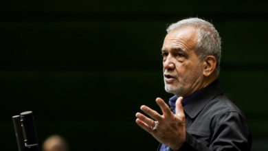 بزشكيان يحذر من استهداف خامنئي وإقالة رئيس إيرانسل