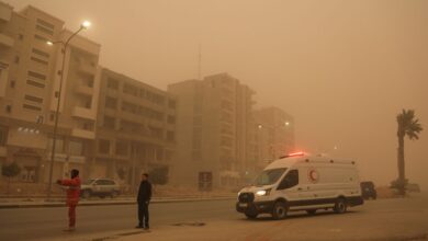 عاصفة ليبيا: مصرع شخصين وخسائر مادية وإغلاق موانئ نفطية