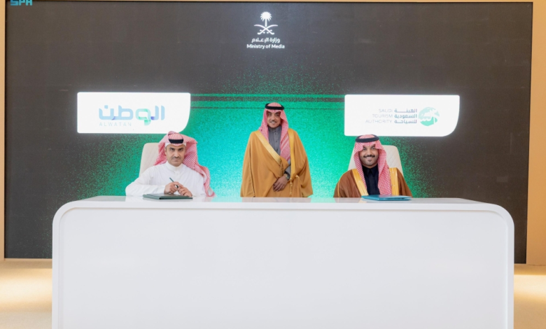 وزير الإعلام يرعى اتفاقيات تطوير المؤسسات الصحفية والتحول الرقمي