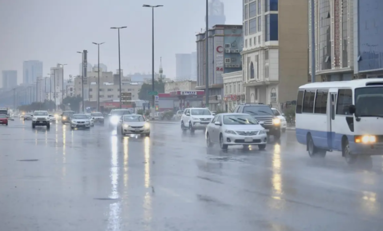 تحذير طقس مكة: أمطار رعدية وسيول بدءاً من السبت