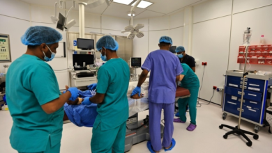 تدخل سعودي ينقذ حياة مسن في سقطرى عبر برنامج إعمار اليمن