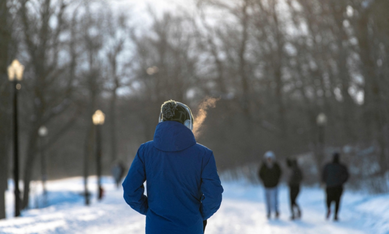 عاصفة شتوية تضرب أمريكا: إلغاء 8 آلاف رحلة جوية