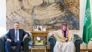 الخريجي يبحث مع المبعوث السويسري مستجدات الأزمة السودانية