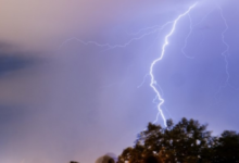 صاعقة برق في البرازيل تصيب 30 شخصاً بينهم حالات حرجة