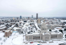 عاصفة شتوية في أمريكا تلغي 11400 رحلة طيران وتعلن الطوارئ