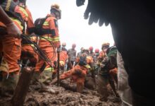 إندونيسيا: ارتفاع وفيات انهيار جاوة الغربية إلى 50 شخصاً