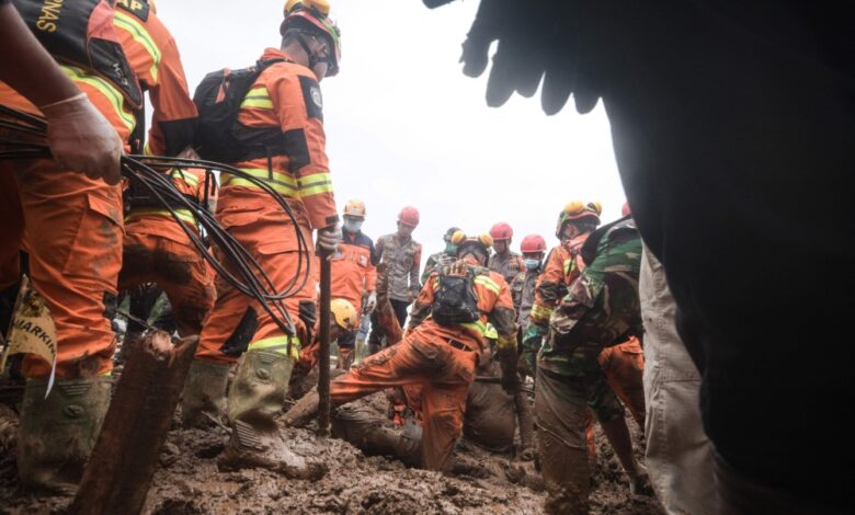 إندونيسيا: ارتفاع وفيات انهيار جاوة الغربية إلى 50 شخصاً