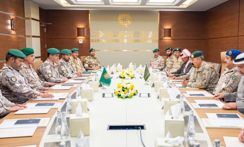 التحالف الإسلامي يستقبل قائد القيادة العسكرية الخليجية بالرياض