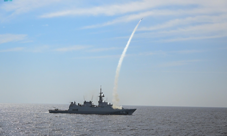 السعودية وعُمان: رماية بالصواريخ في تمرين رياح السلام 2026