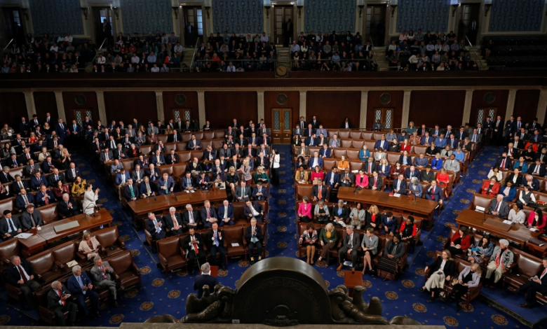 مجلس الشيوخ الأمريكي يقر قانوناً لتفادي شلل مالي حكومي