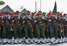 قائد الجيش الإيراني: خبراتنا النووية لا يمكن تدميرها