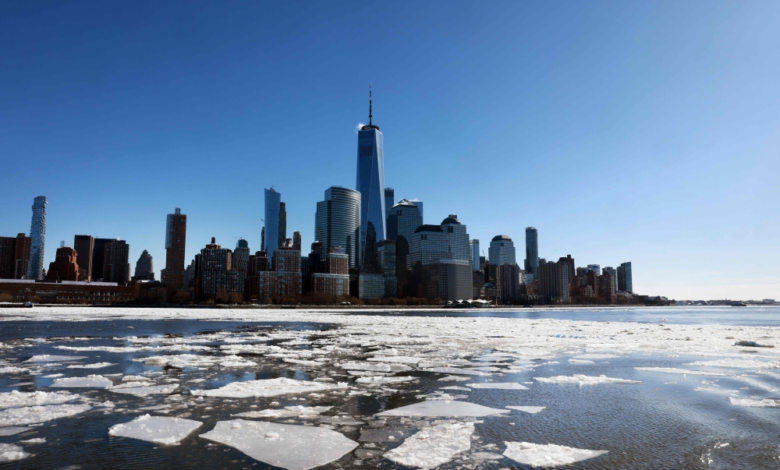 عاصفة ثلجية تضرب أمريكا: أكثر من 100 قتيل وتأجيل مهام ناسا