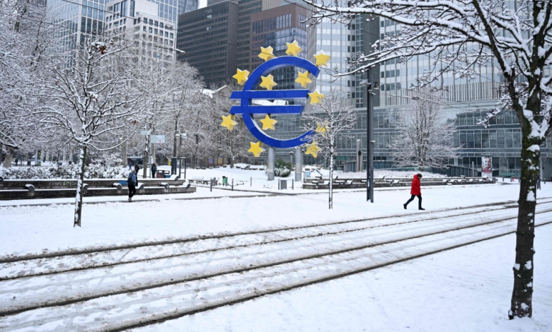 تعطل حركة القطارات في ألمانيا بسبب الثلوج: تفاصيل الأزمة وموعد العودة