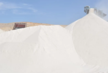 الرمال البيضاء في مصر: كنز اقتصادي وتحديات الاستغلال الأمثل