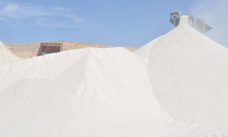الرمال البيضاء في مصر: كنز اقتصادي وتحديات الاستغلال الأمثل