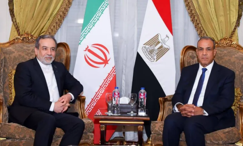Egypt calls for an end to tensions between America and Iran through dialogue