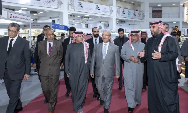 السفير السعودي يزور جناح المملكة بمعرض دمشق للكتاب