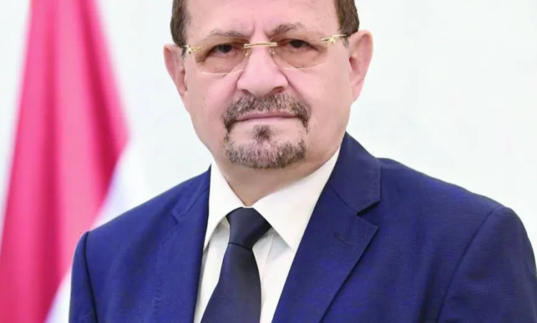 الزنداني: عودة الحكومة لعدن وضبط الموارد شرط للتعافي