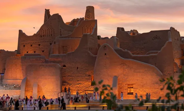 دور النساء في المعارك التاريخية السعودية: حقائق وأدوار بطولية