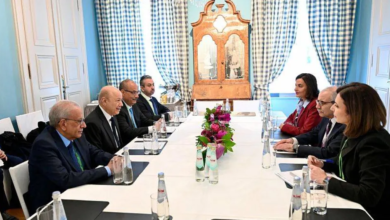 العليمي يطالب لبنان بوقف إعلام الحوثيين: تفاصيل المباحثات