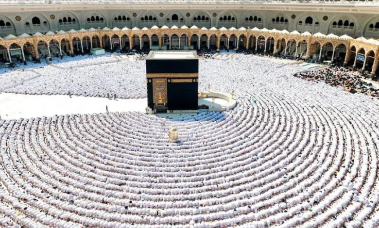 السعودية توقف شركتي عمرة لمخالفة ضوابط السكن - التفاصيل