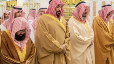 ولي العهد يزور المسجد النبوي ويصلي في الروضة | تفاصيل