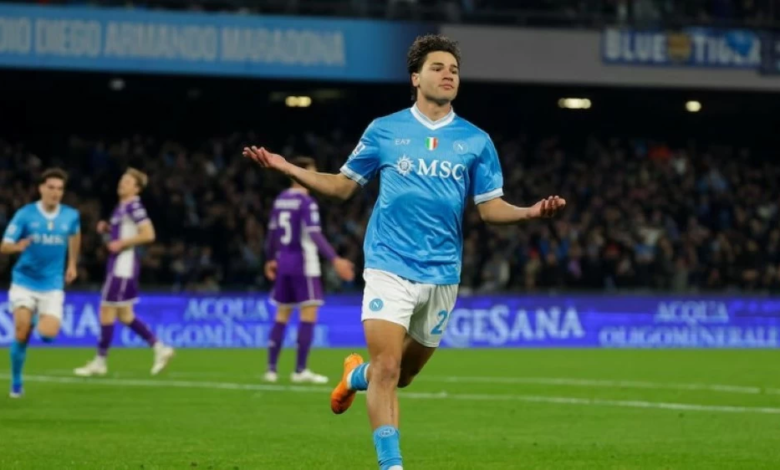 Napoli defeats Fiorentina 2-1 and ignites the Italian league title race