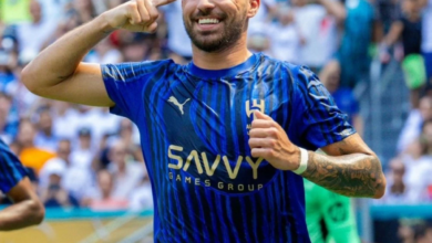 كلاسيكو الهلال والأهلي: صراع الصدارة والقيمة السوقية بالمملكة أرينا